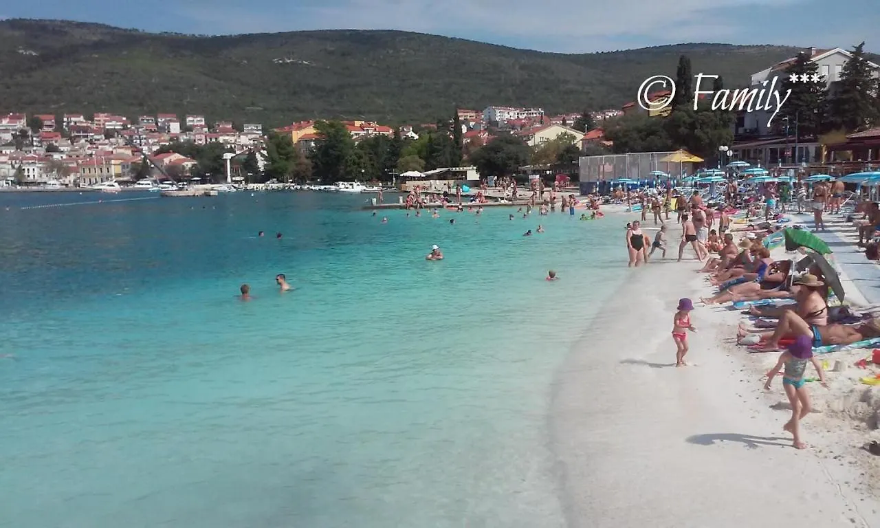 Family*** Apartman Selce